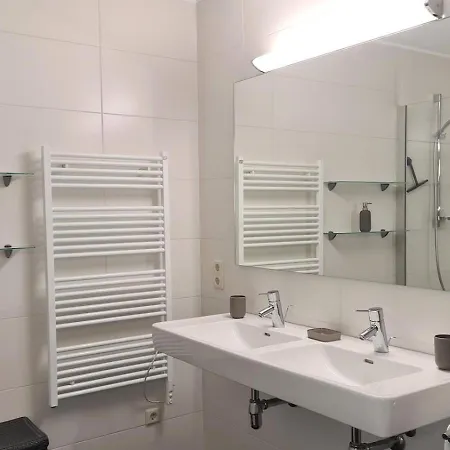 3br Flat In Fuerth - What'app - 0034-635-520-036 - For Reservations! Apartment *