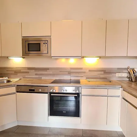 3br Flat In Fuerth - What'app - 0034-635-520-036 - For Reservations! Apartment Piesendorf