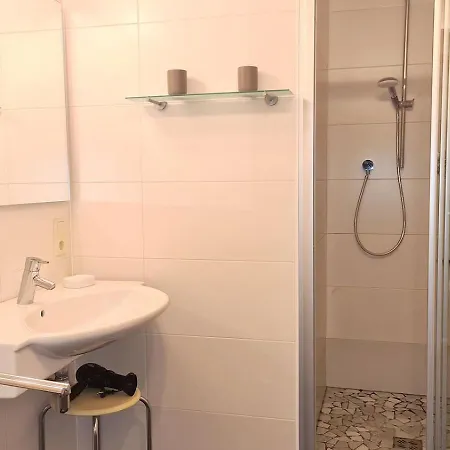 3br Flat In Fuerth - What'app - 0034-635-520-036 - For Reservations! Apartment Piesendorf